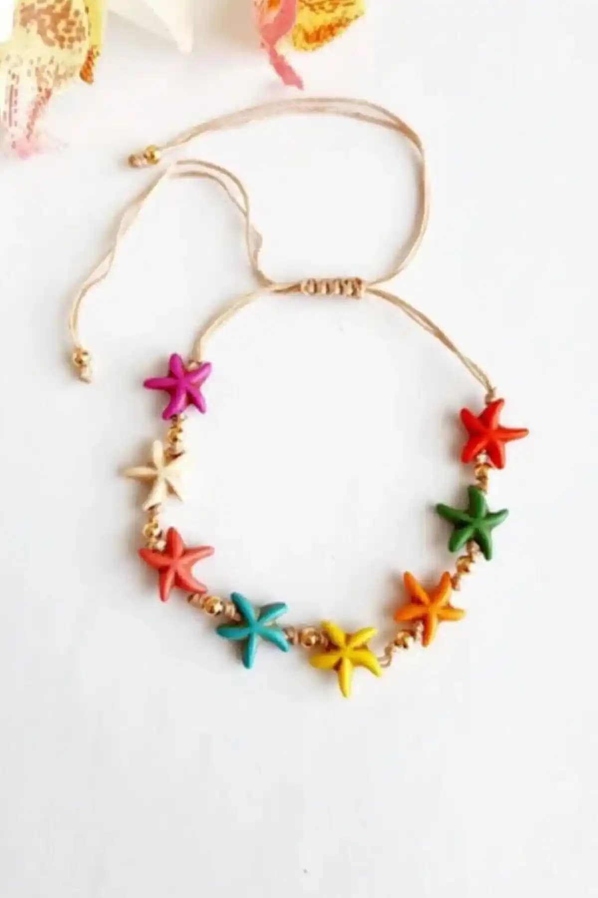 Deniz Temalı Takılar: Salkım Halhal ve Deniz Yıldızı Bilekliklerin Estetik Dünyası