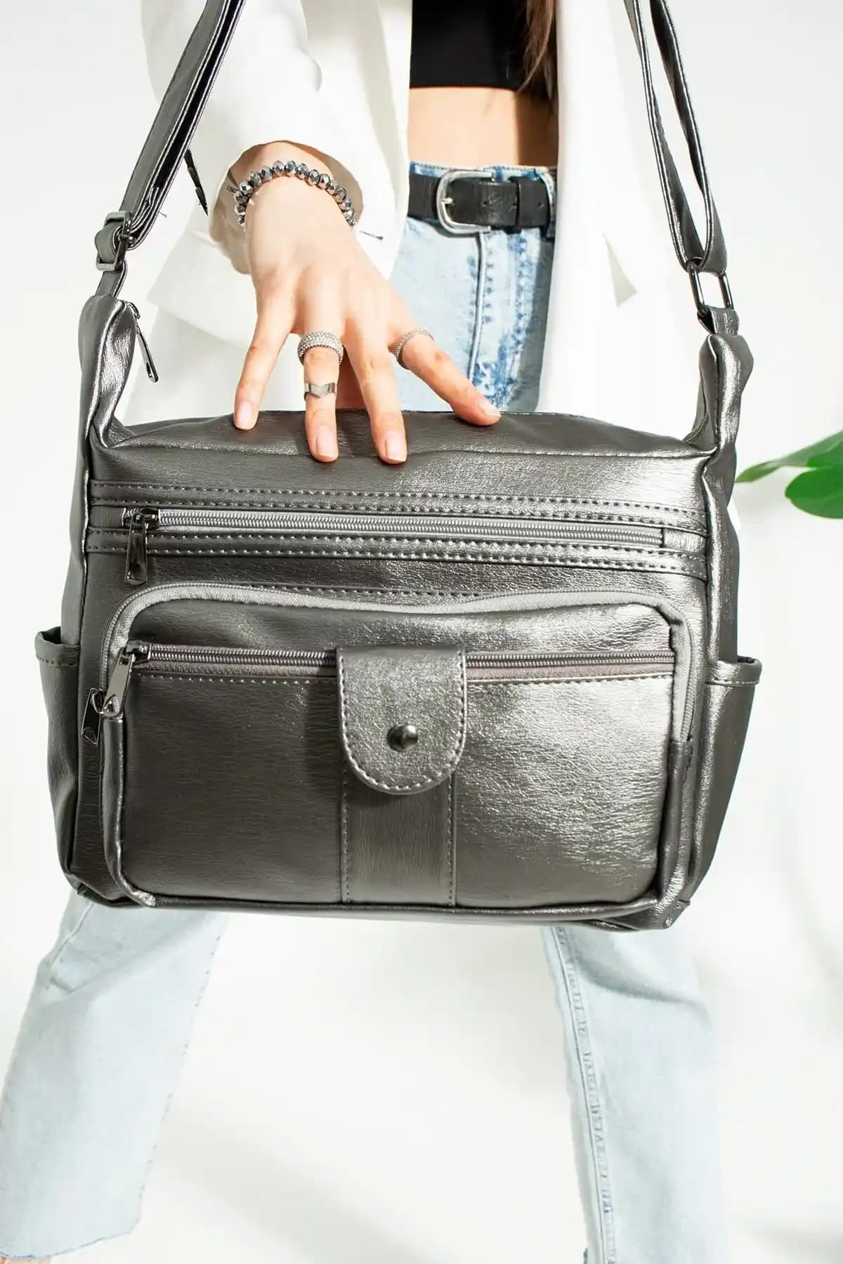 Deri Çantaların Doğru Bakımı ve Temizlik Yöntemleri Hakkında Kapsamlı Rehber