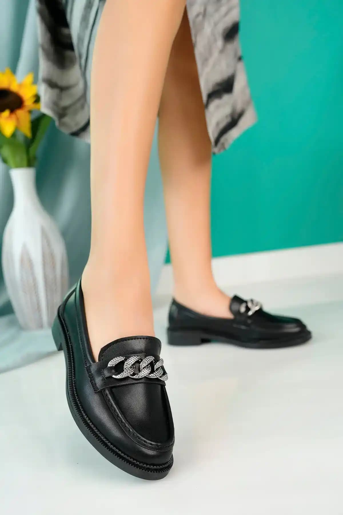 Elektronik ve Tasarımla Zenginleşen Şık ve Konforlu Ayakkabı Seçenekleri