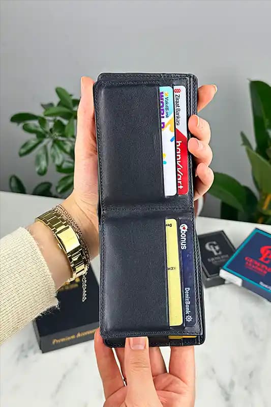 Erkek Cüzdanları: Günlük ve Resmi Kullanım İçin Özellikler ve Modeller