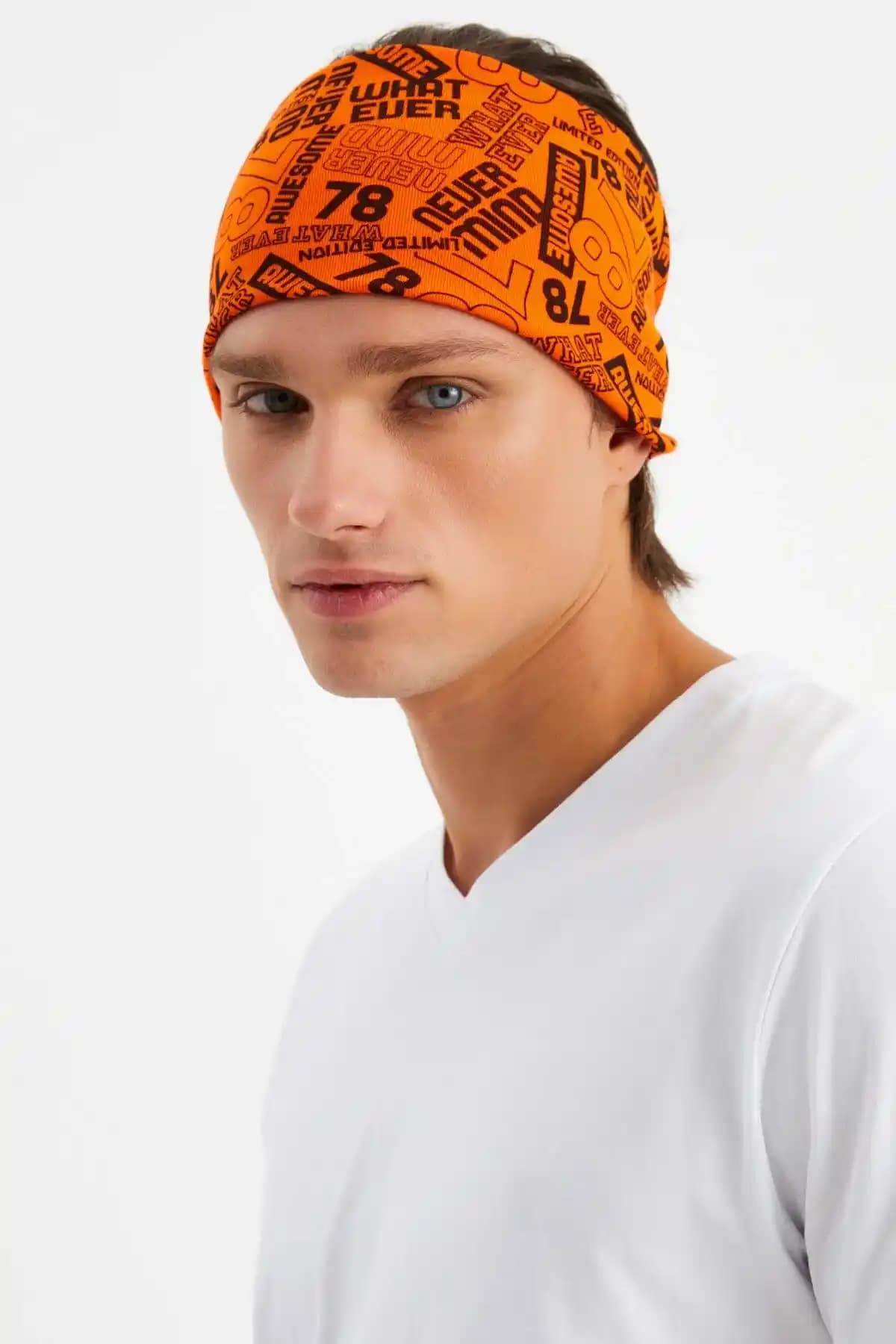 Erkekler İçin Spor Şık Bandana ve Saç Bandı: Fonksiyonellik ve Stil Bir Arada