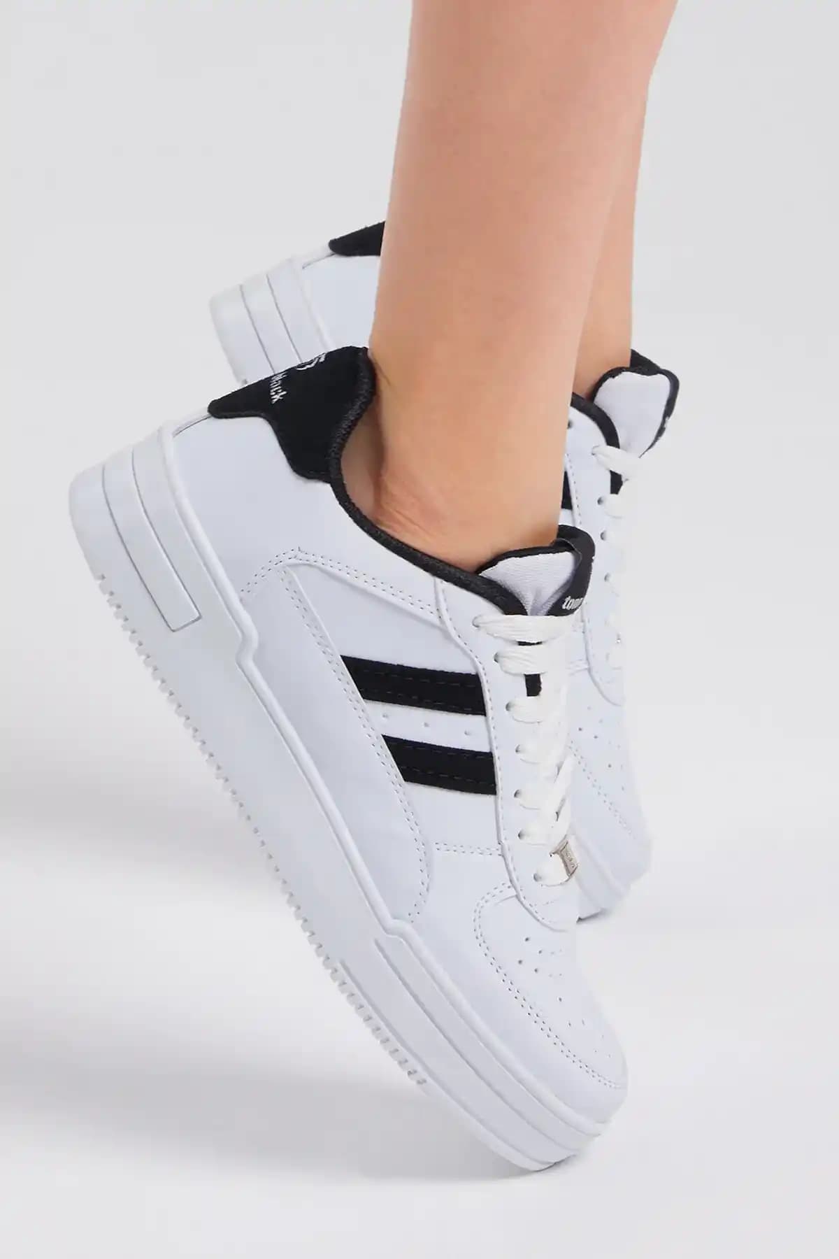 Günlük Kullanım İçin Uygun Sneaker Seçerken Dikkat Edilmesi Gerekenler
