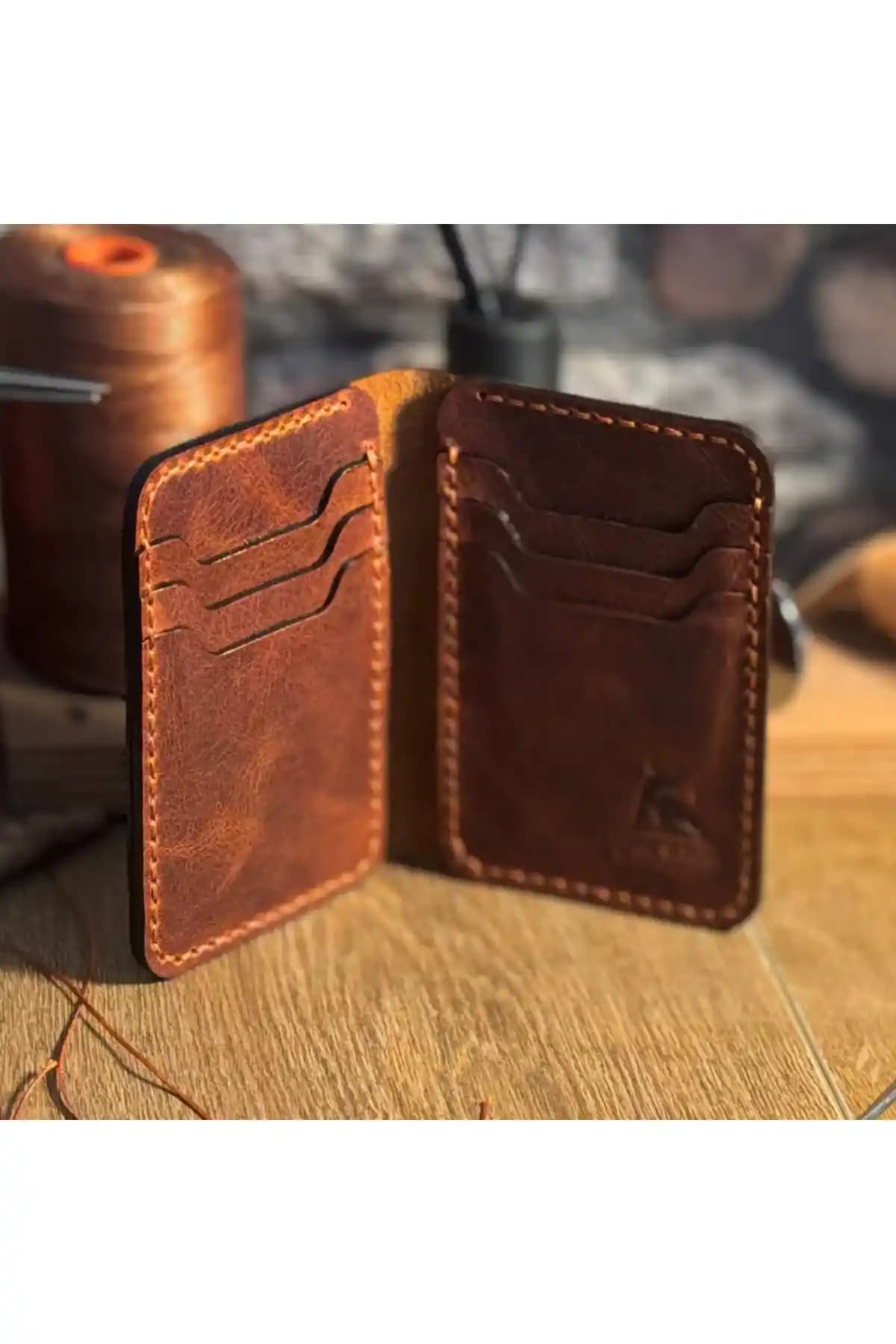 Hakiki Deri Kartlıklar: Şıklık ve Dayanıklılığı Bir Arada Sunan Modern Tasarımlar