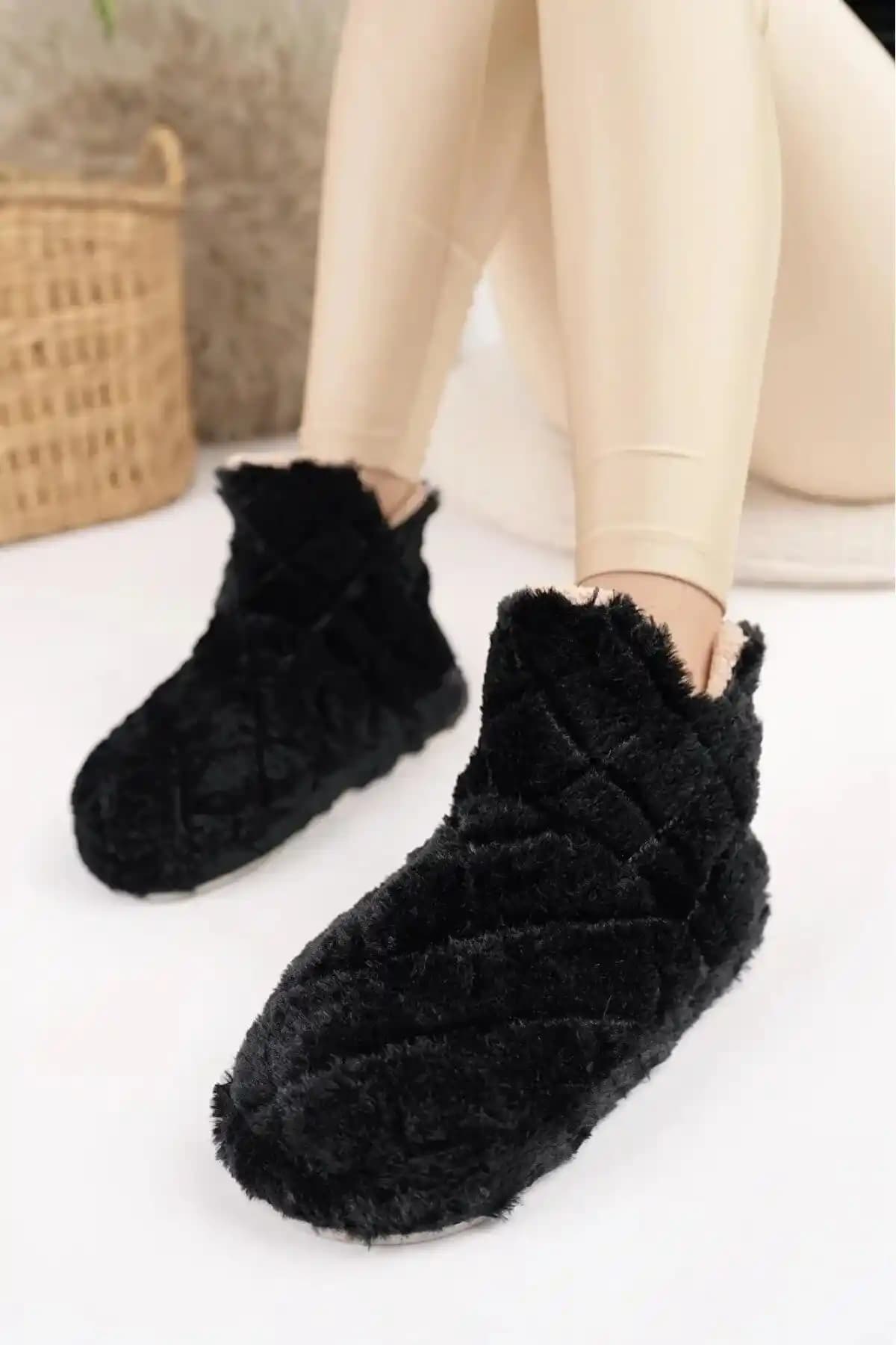 Kadın Ev Robotları ve Alternatif Markalar: Güncel Teknolojik Yenilikler ve Trendler