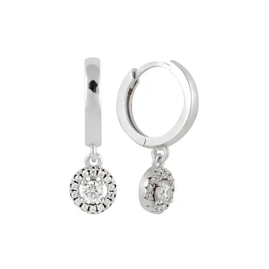 Kadın Gümüş Küpe Seçerken Marka ve Tasarımın Önemi Hakkında Kapsamlı Rehber