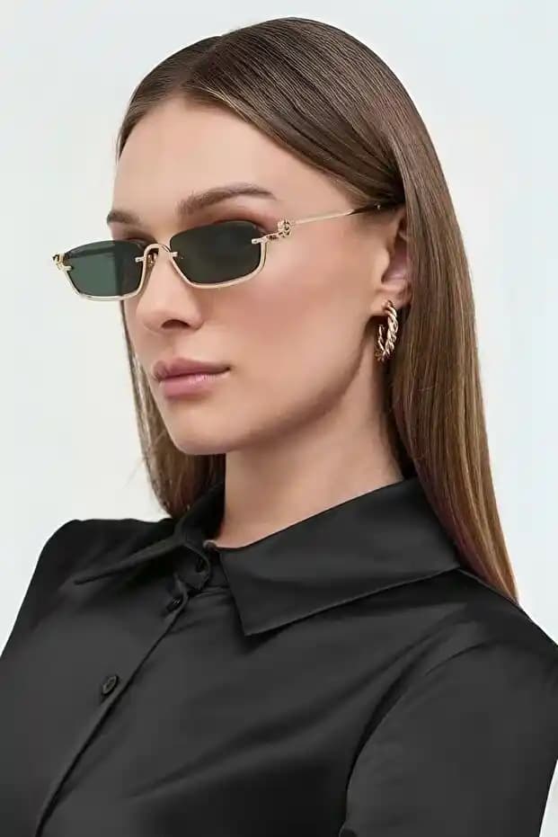 Kadın Güneş Gözlüğünde Modern Tasarımlar ve Trendler Hakkında Kapsamlı Bilgi