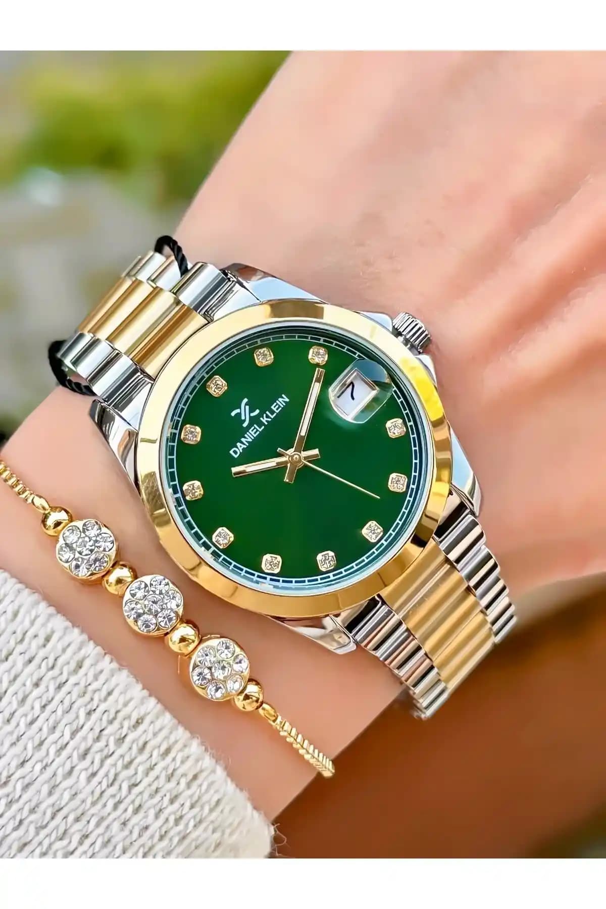 Kadın Kol Saatlerinde Tasarım ve Fonksiyonelliğin Güncel Dengesi