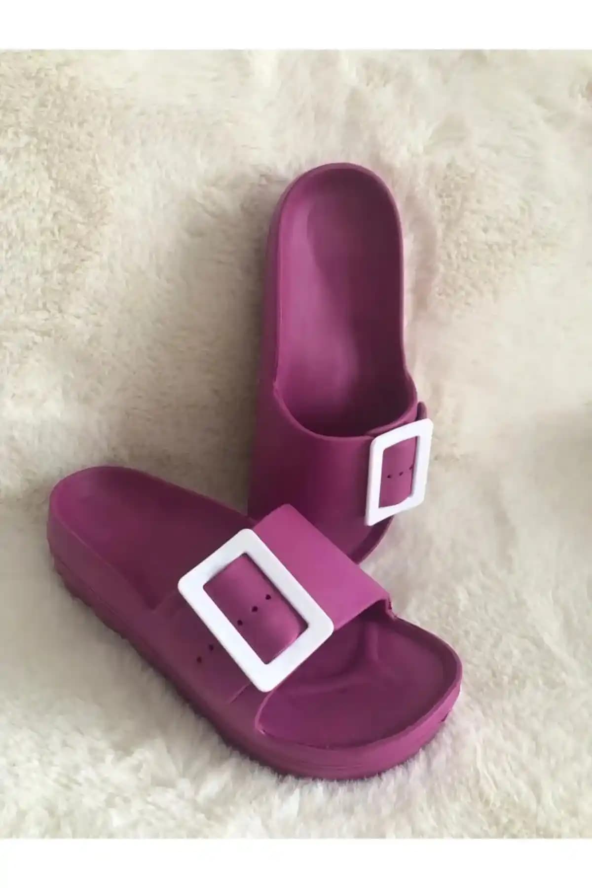 Kadın Yumuşak EVA Plaj Terlikleri: Hafif, Suya Dayanıklı ve Konforlu Tasarım