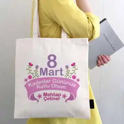 Kadınlar Günü İçin Güç ve Zarafet Temalı Bayan Çantaları Tasarımları