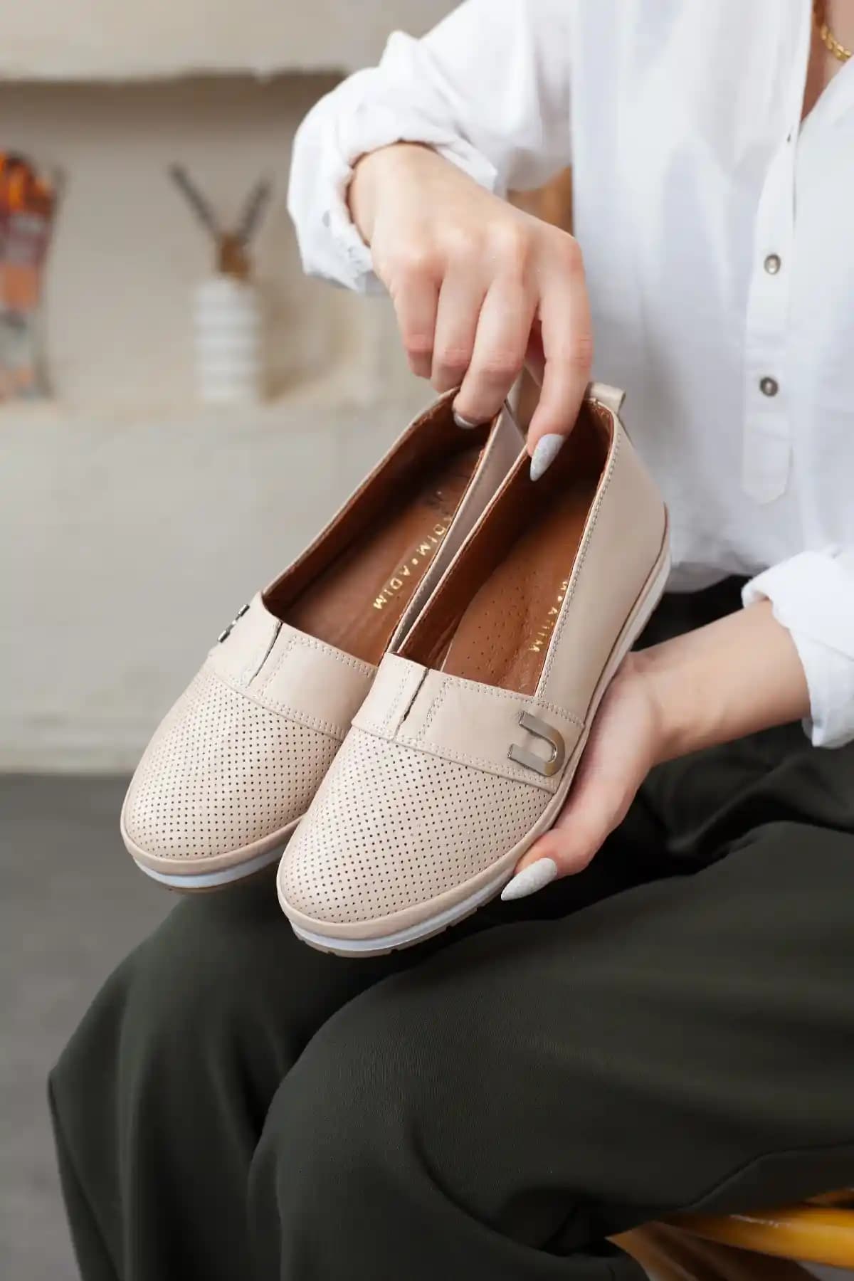 Kadınlar İçin Konforlu ve Sağlıklı Ortopedik Babetler: Tasarım ve Faydaları