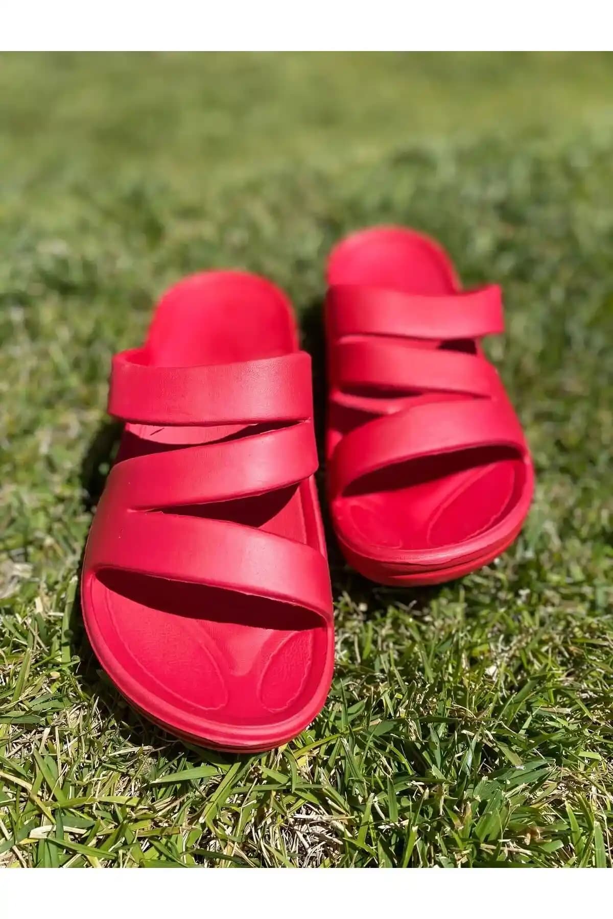 Kasgar Kadın Kaymaz Taban Terlikleri: Güvenli ve Konforlu Ev İçi Seçenekler