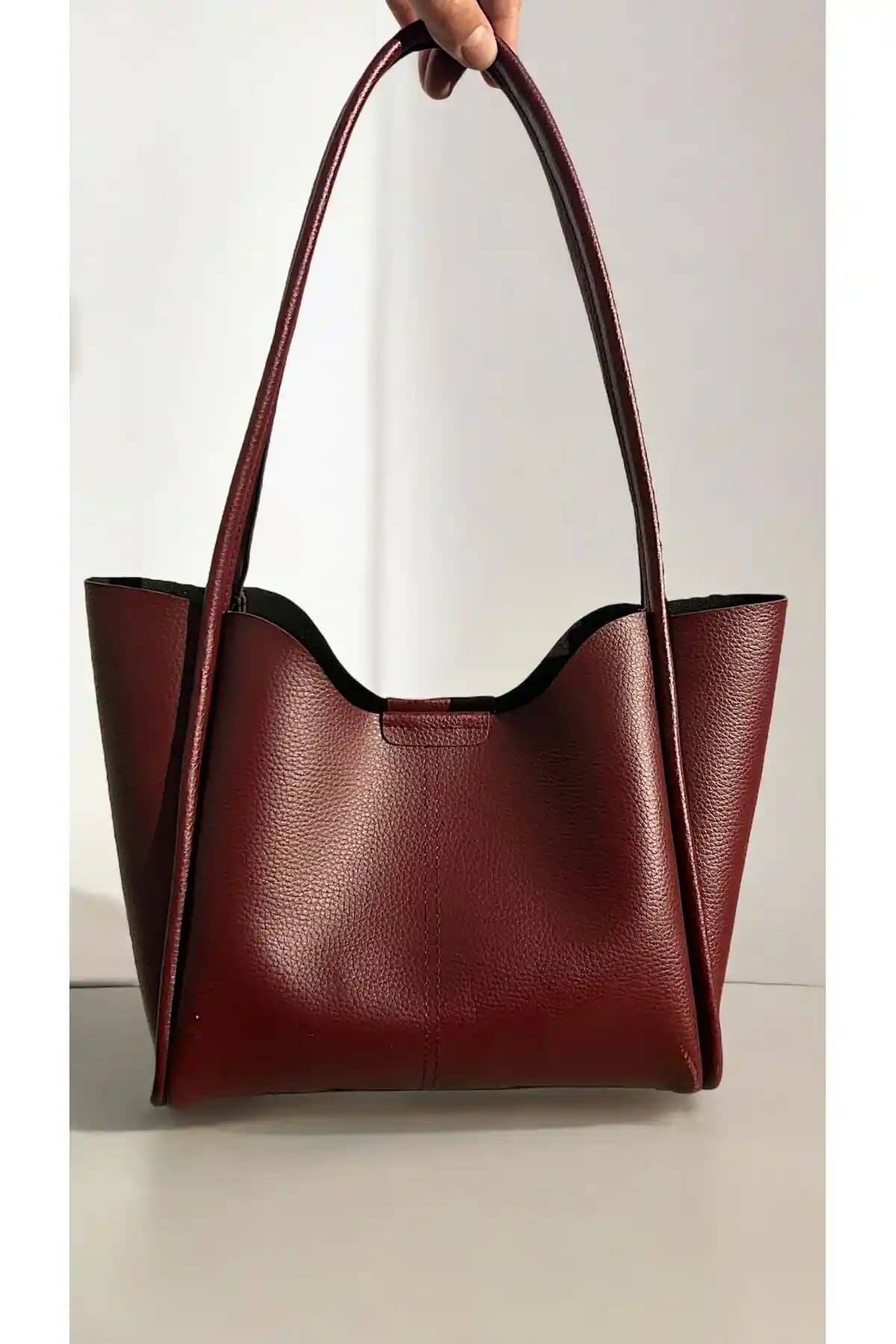 Katusa Bordo Kadın Omuz Çantası Günlük Kullanım İçin Şık ve Pratik Seçenek