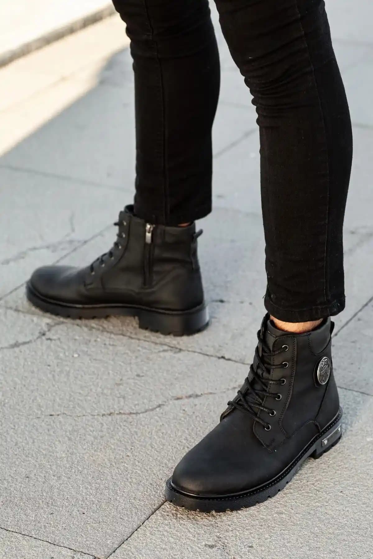 Kış Aylarında Dayanıklı ve Konforlu Ayakkabı Seçimi İçin Temel Özellikler