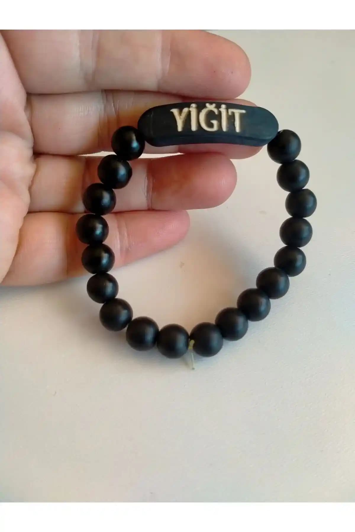 Kişisel İsim Yazılı Şık Bileklikler: Trendler ve Özellikler