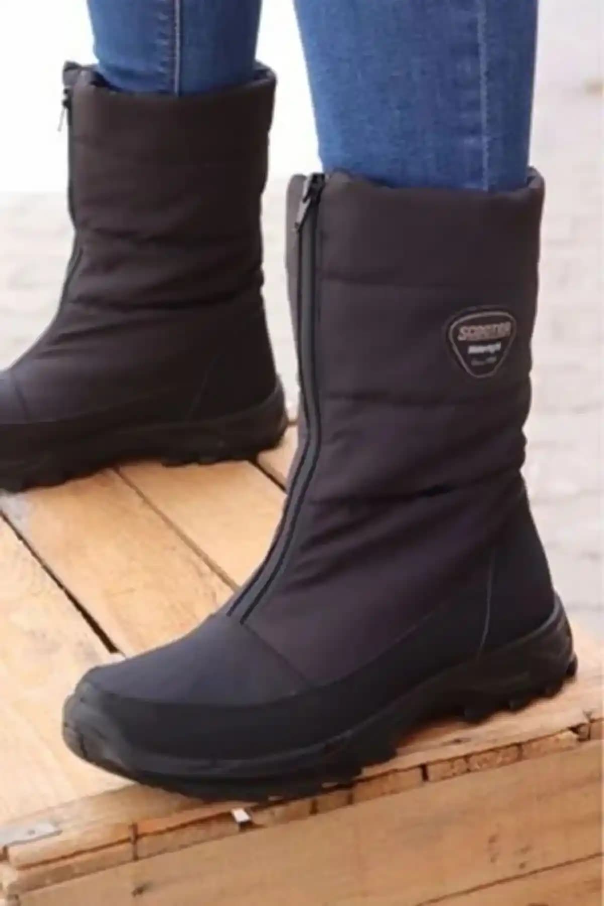 Kışlık Kadın Scooter Botları ve Saklama Çözümleri: Dayanıklılık ve Koruma Yöntemleri