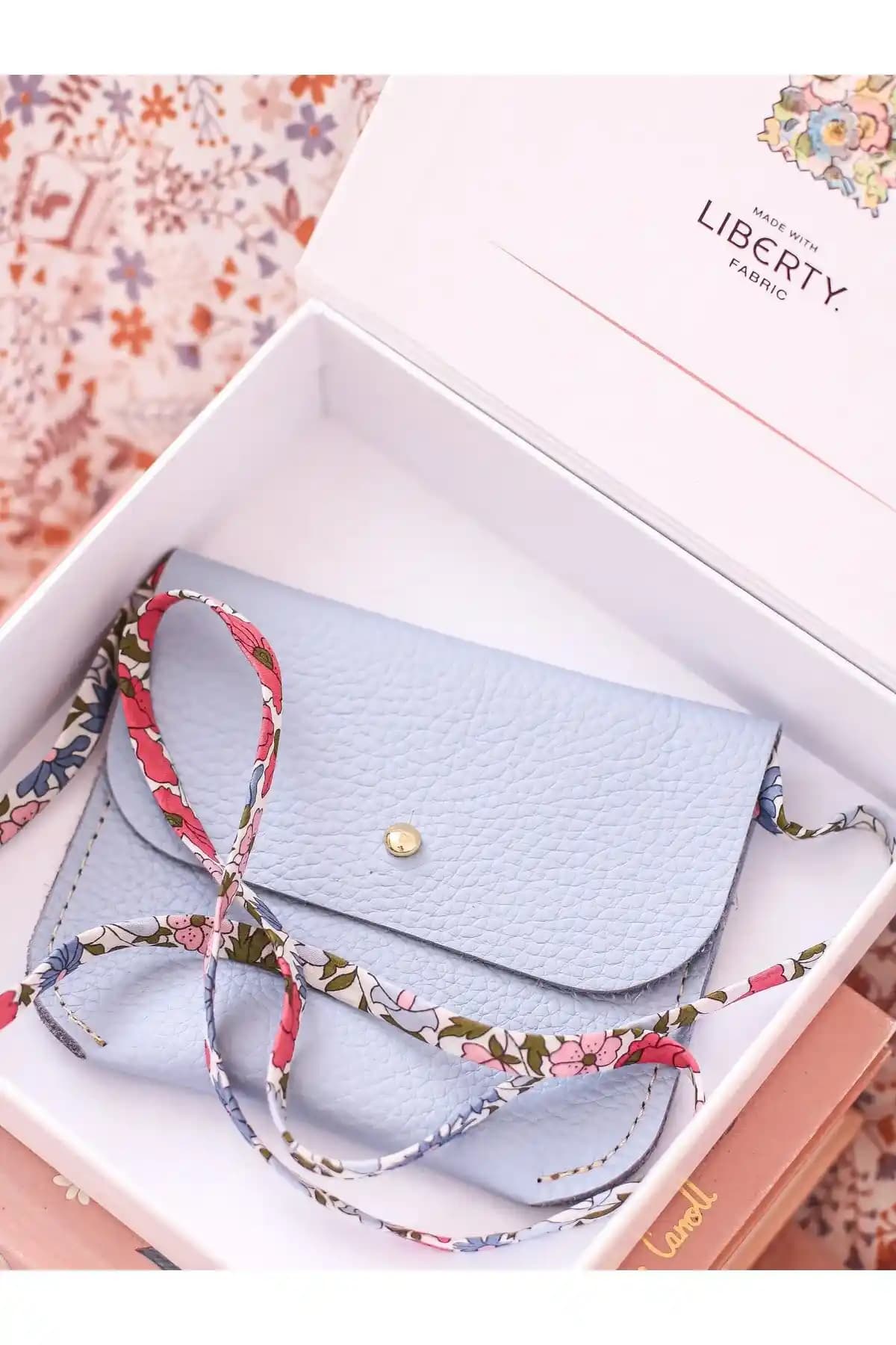 Kız Çocukları İçin Elektronik ve Hediye Çanta Seçenekleri ve Güncel Trendler