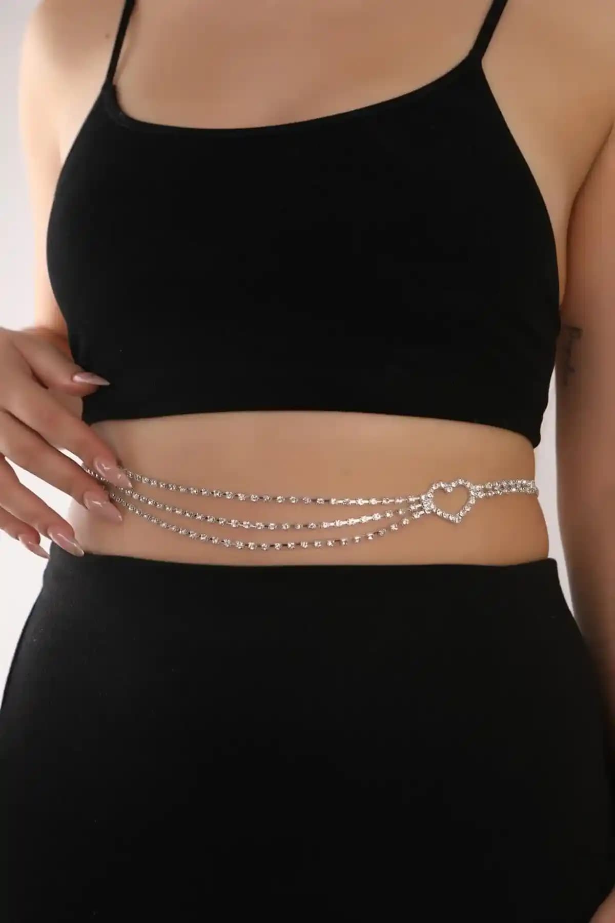 Kristal Taşlı Bel Zinciri Aksesuar Setleri: Şıklık ve Zarafetin Detayları