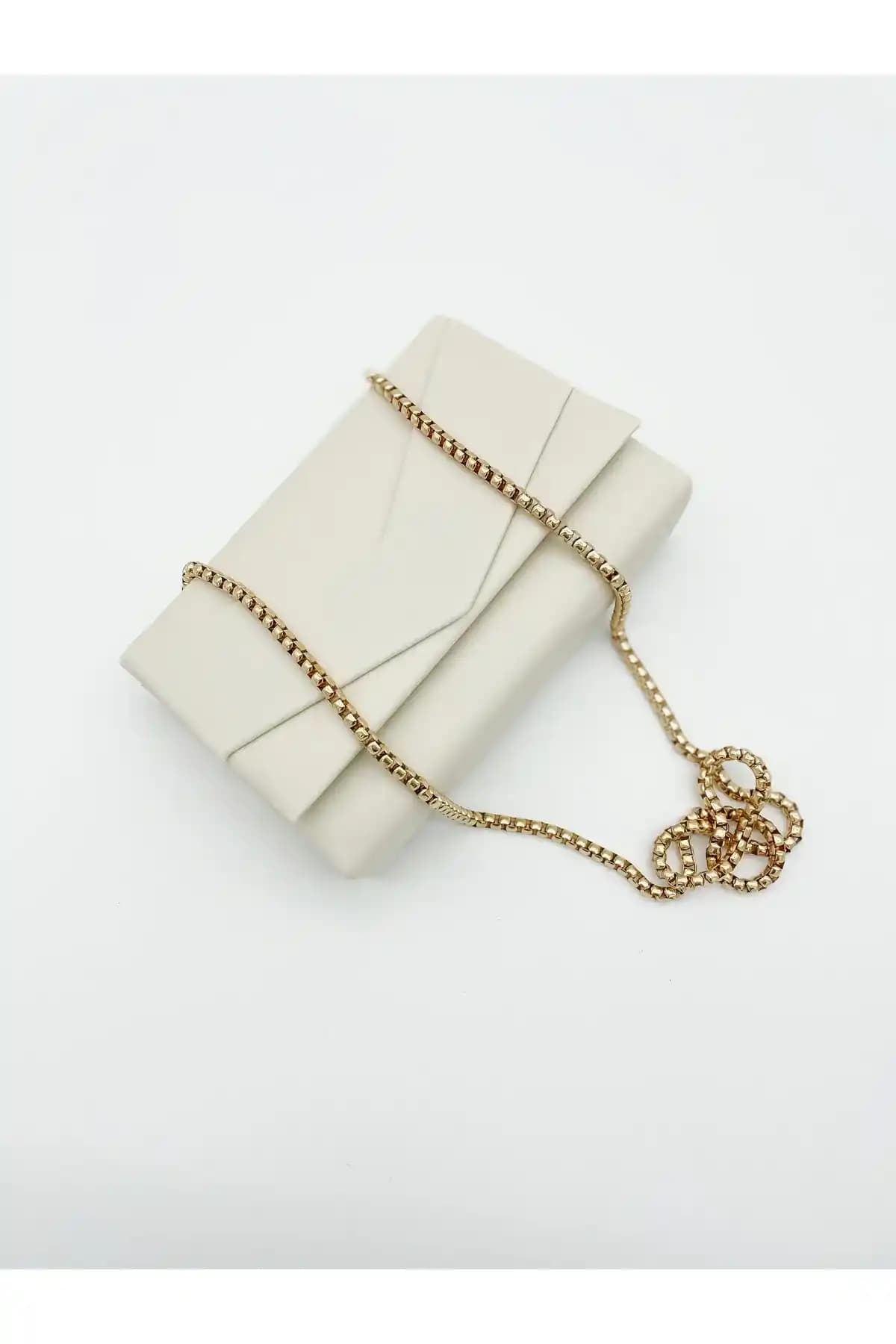 Mıknatıs ve Zincir Detaylarının Çanta Tasarımındaki Rolü ve Kullanım Avantajları