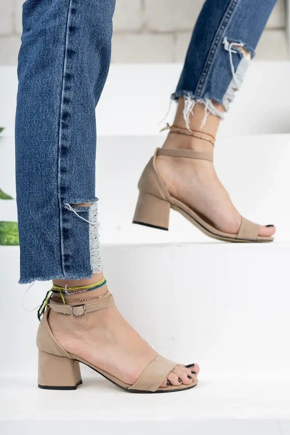 Moda Değirmeni ve Soho Kadın Ayakkabıları Karşılaştırması: Tasarım, Konfor ve Fiyat Analizi