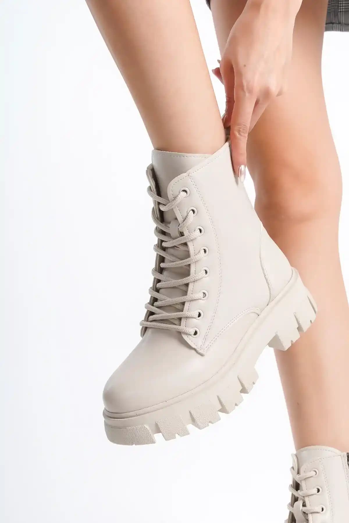 Moda Değirmeni ve Weynnes Kadın Botları Karşılaştırması Detaylı İnceleme