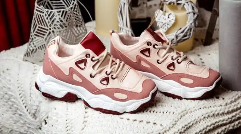 Moda ve Konforu Bir Arada Sunan Güncel Ayakkabı Seçenekleri ve Trendler