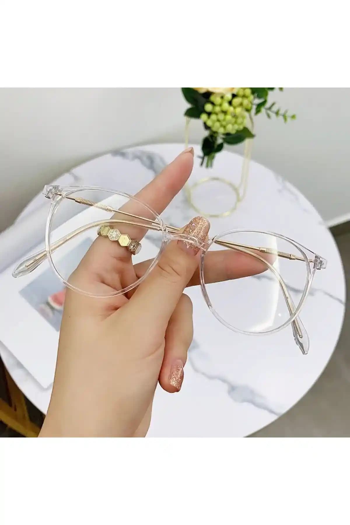 Modern Tasarım Ekran Gözlükleri: Estetik ve Teknolojinin Buluşması