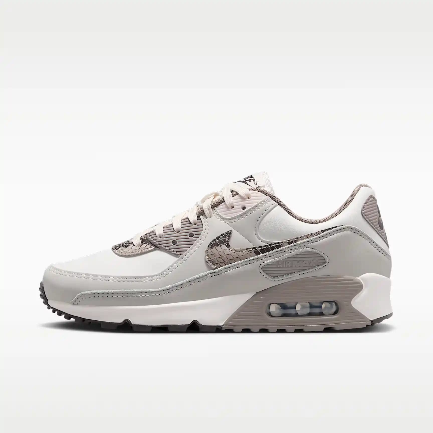 Nike Air Max 90 Kadın Modelleri: Konfor ve Şıklığın Buluştuğu Güncel Trendler