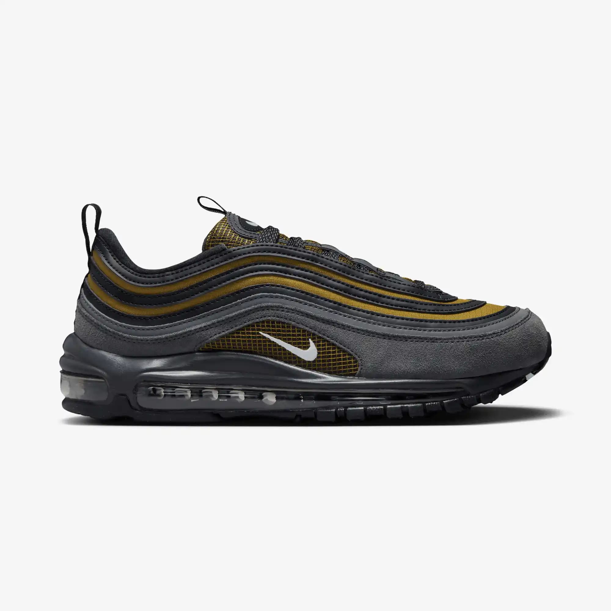 Nike Air Max Serisi: Performans ve Şıklık Sunan Modern Spor Ayakkabıları