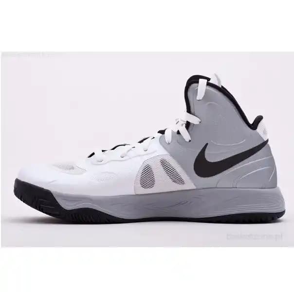 Nike Basketbol Ayakkabıları: Performans ve Tasarımın En İyi Buluşması