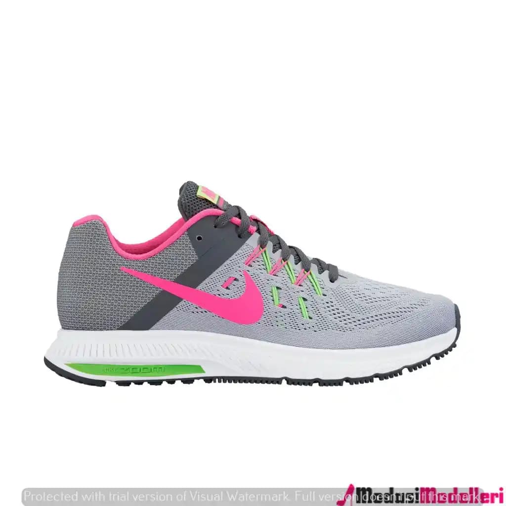 Nike Bayan Ayakkabılarında Stil ve Performans Dengesi: Modern Tasarım ve Teknolojik Özellikler