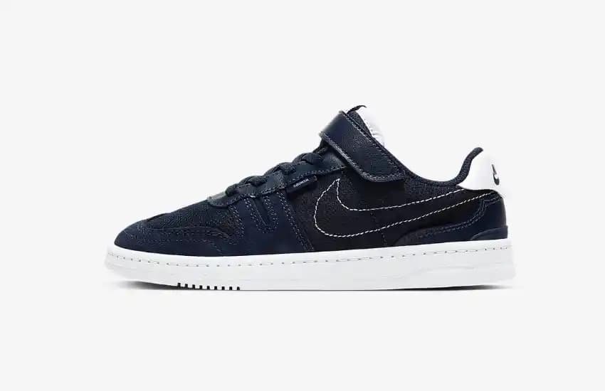 Nike Çocuk Ayakkabıları: Dayanıklılık ve Şıklığın Modern Birleşimi