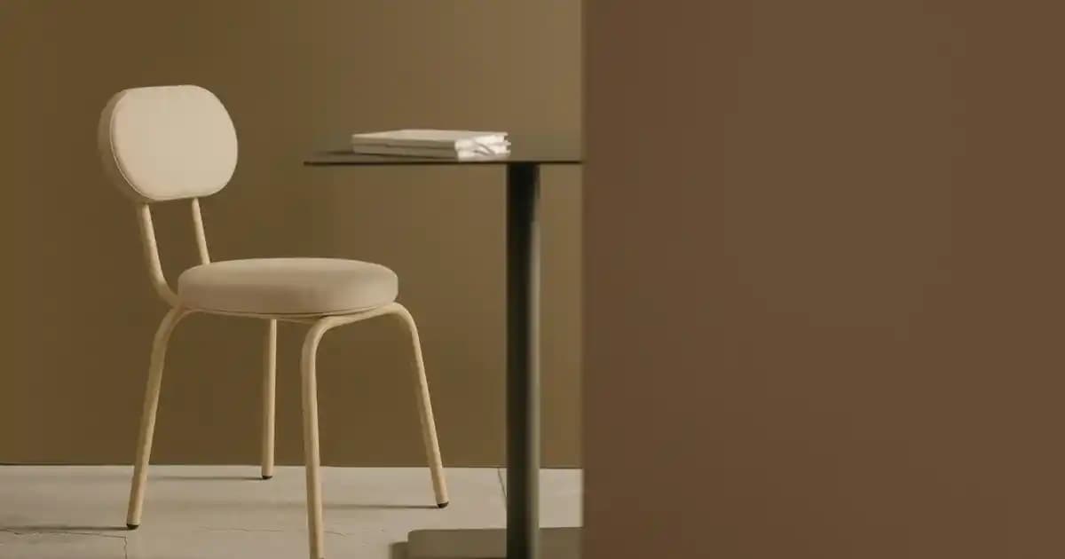 Papatya Desenli Takılar: Doğallık ve Estetiğin Modern Moda ile Buluşması