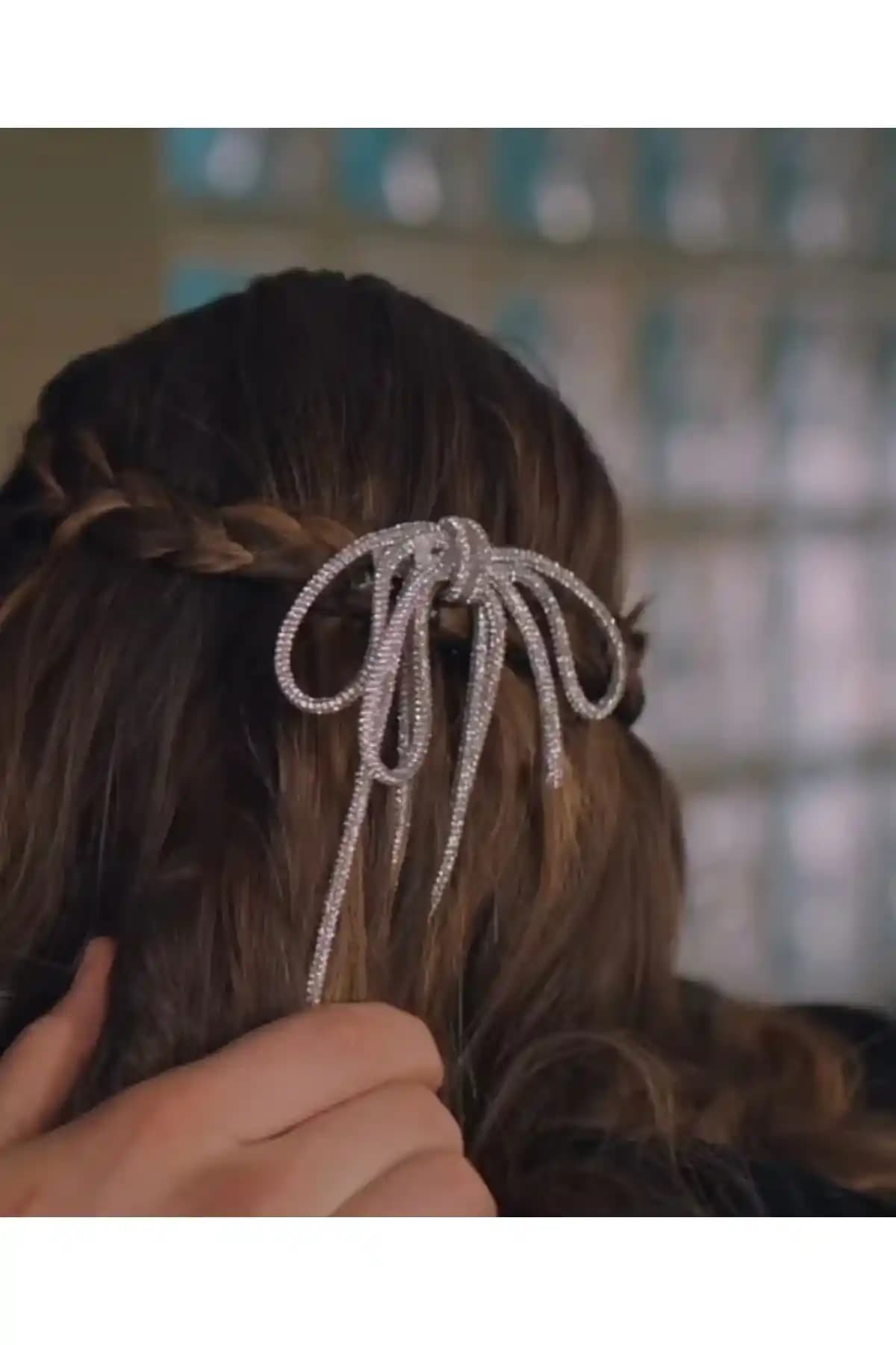 Parlak Taşlı Kadın Saç Tokaları: Şıklık ve Fonksiyonellik Sunan Modern Aksesuarlar