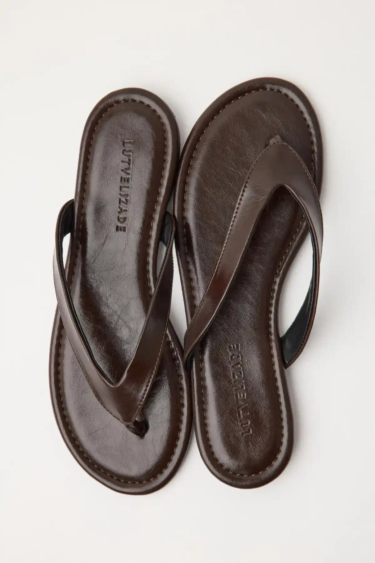 Parmak Arası Terlik ve Kahve Teması: Güncel Trendler ve Kullanım Alanları