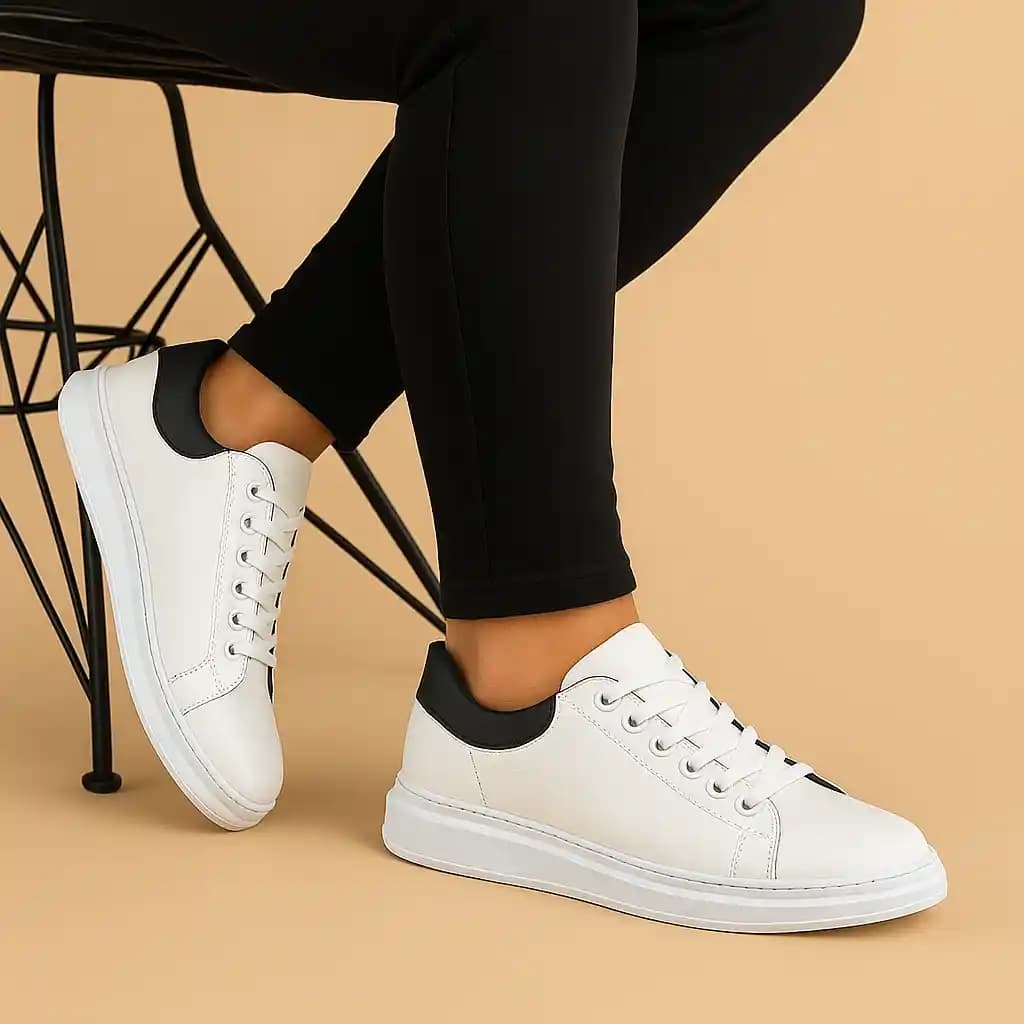 Rahat ve Modern Sneaker Ayakkabılar: Konfor ve Estetiğin Birleşimi
