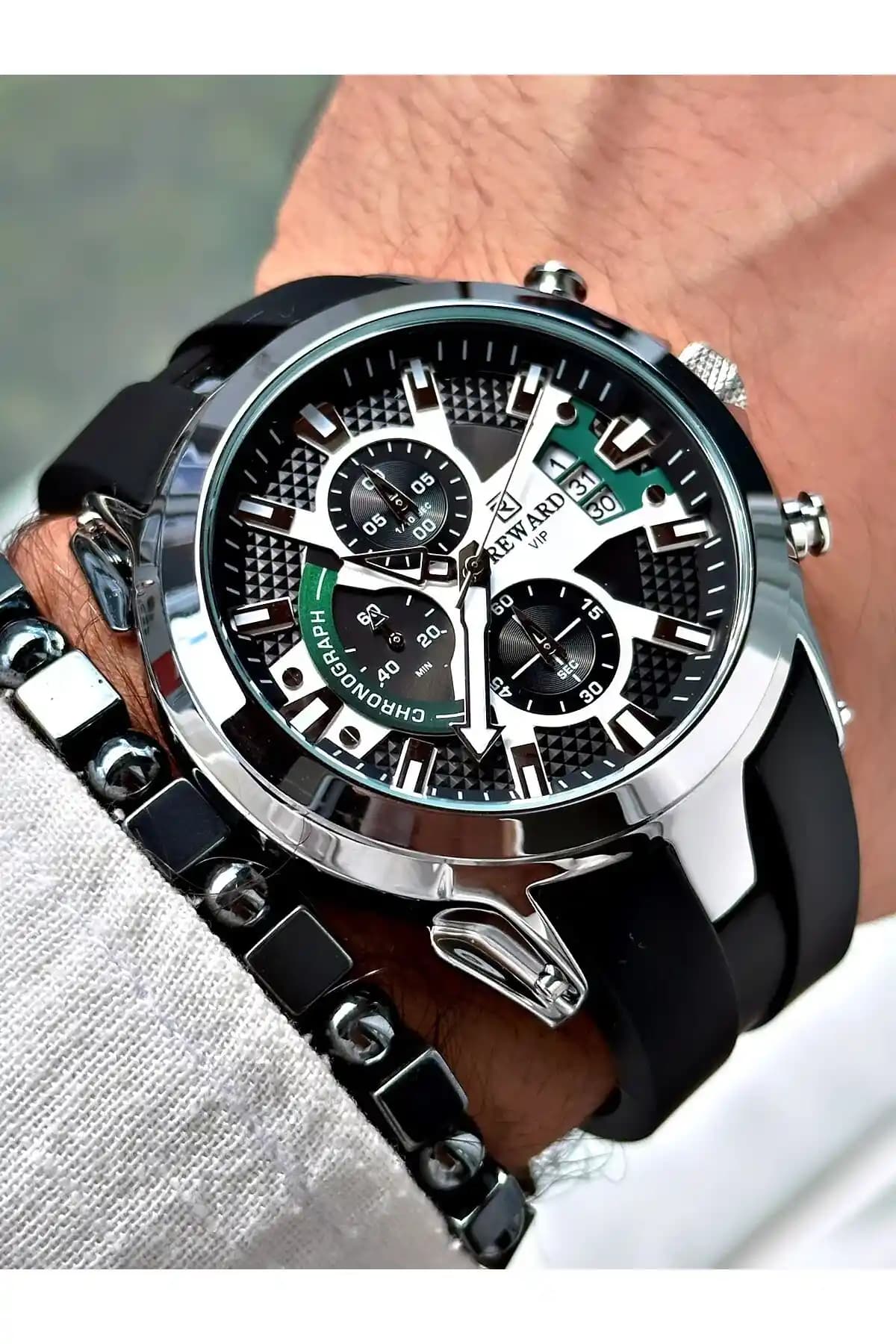 Şık ve Fonksiyonel Bileklik ile Kol Saati Tasarımları ve Teknolojik Özellikler