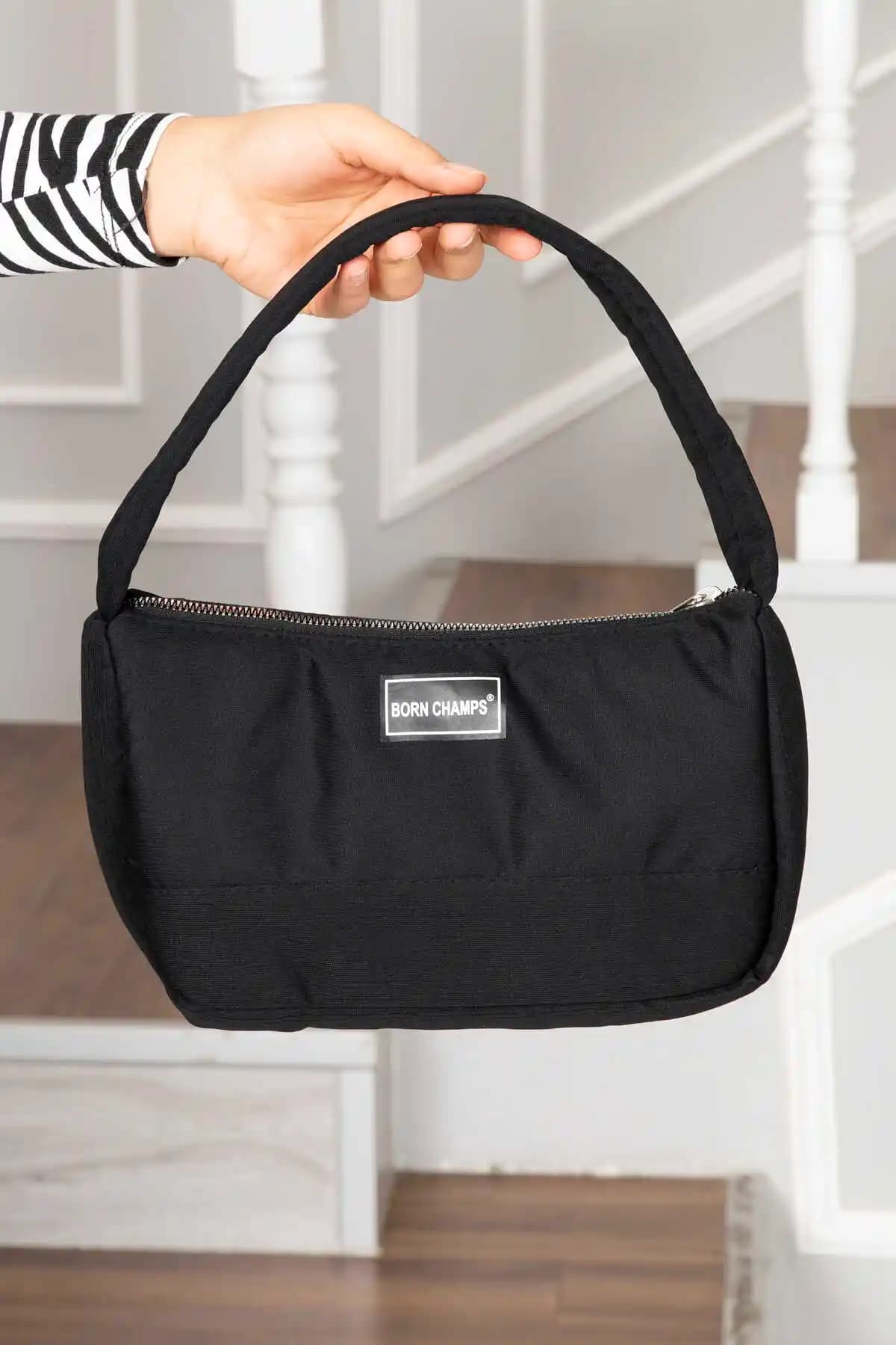 Siyah Ekokanvas Moda Çanta Seçenekleri Güncel Durum ve Değerlendirme