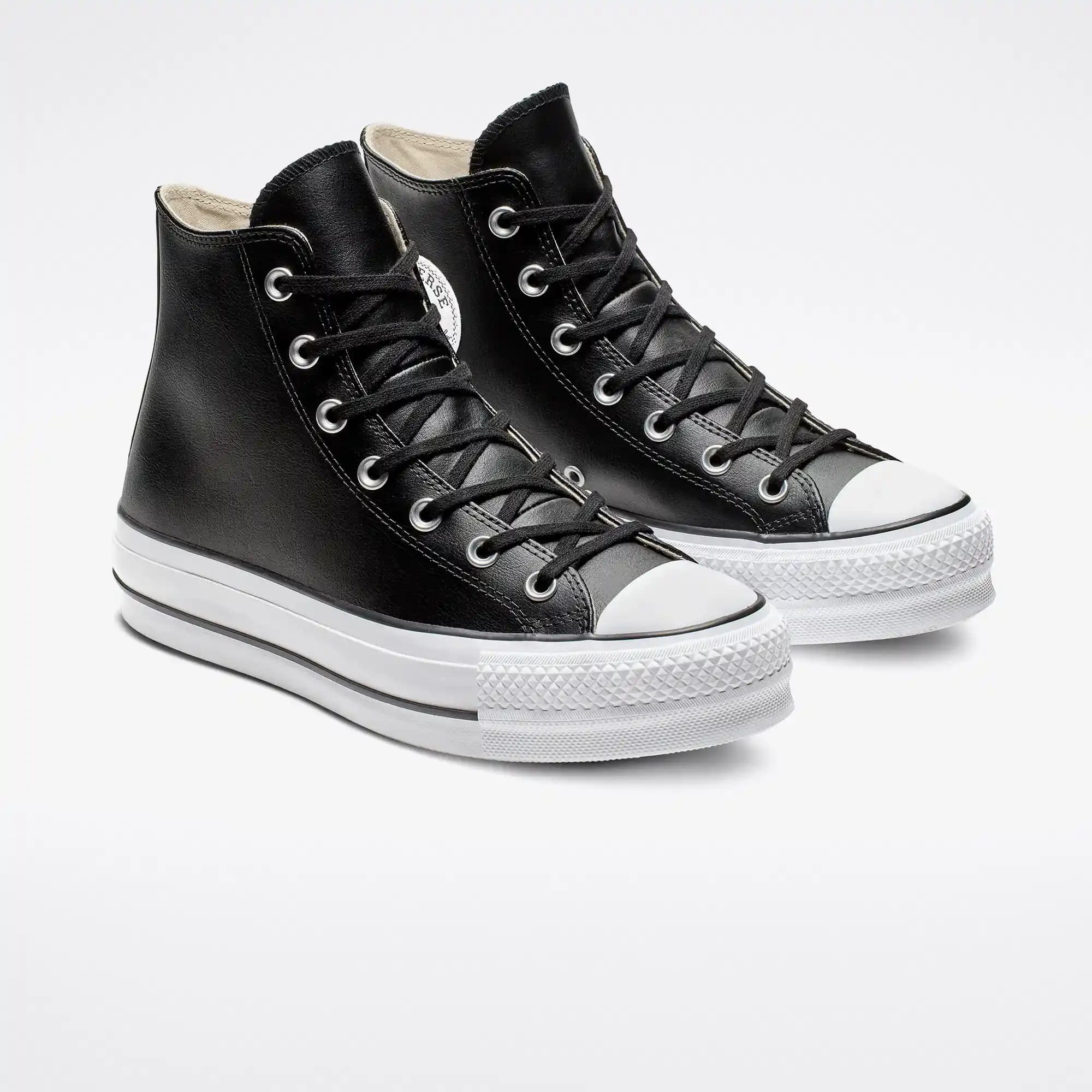 Siyah Unisex Kadın Sneaker Modellerinin Özellikleri ve Güncel Trendler