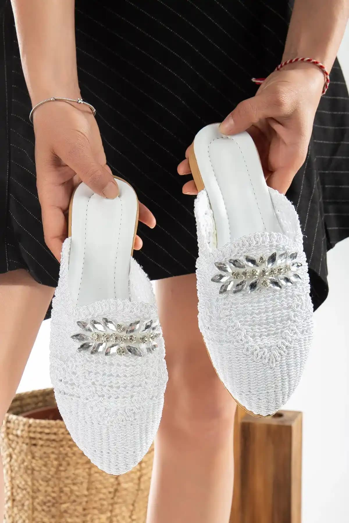 Slipcat Yaz Terliği: Şık ve Rahat Yaz Ayları İçin Konforlu Terlik Seçenekleri