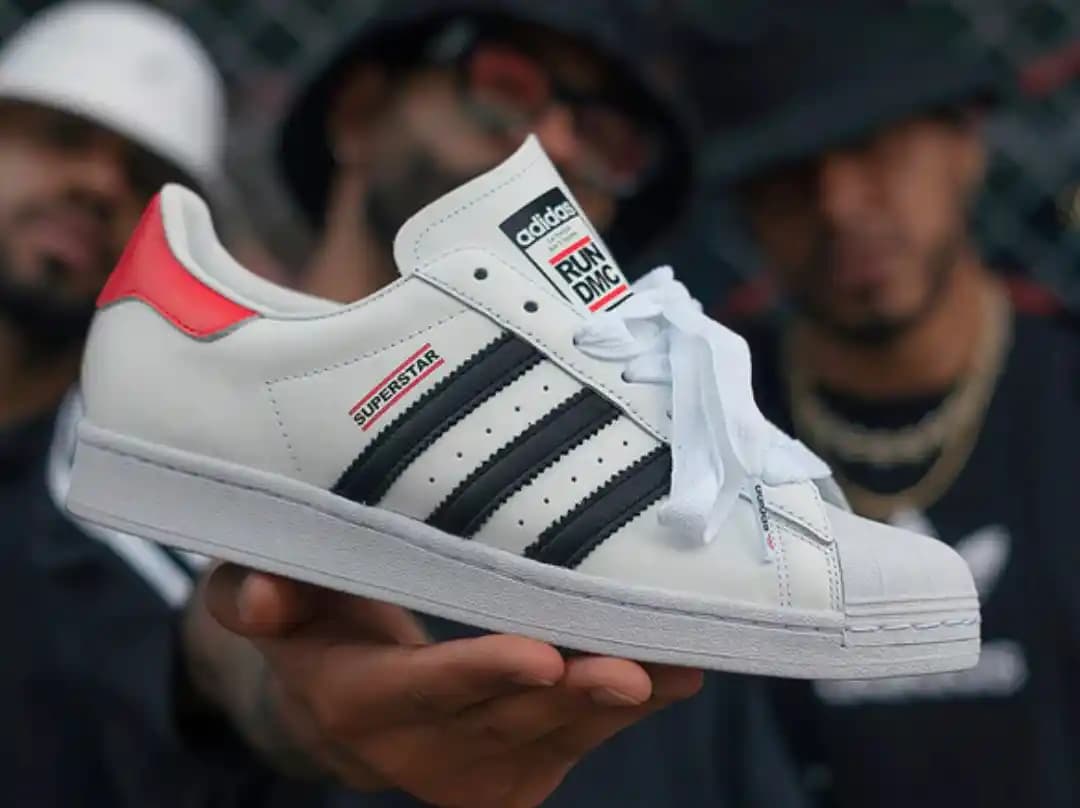 Superstar Modelleri ve Kültürel Etkileri: Moda ve Kültürün Buluşma Noktası