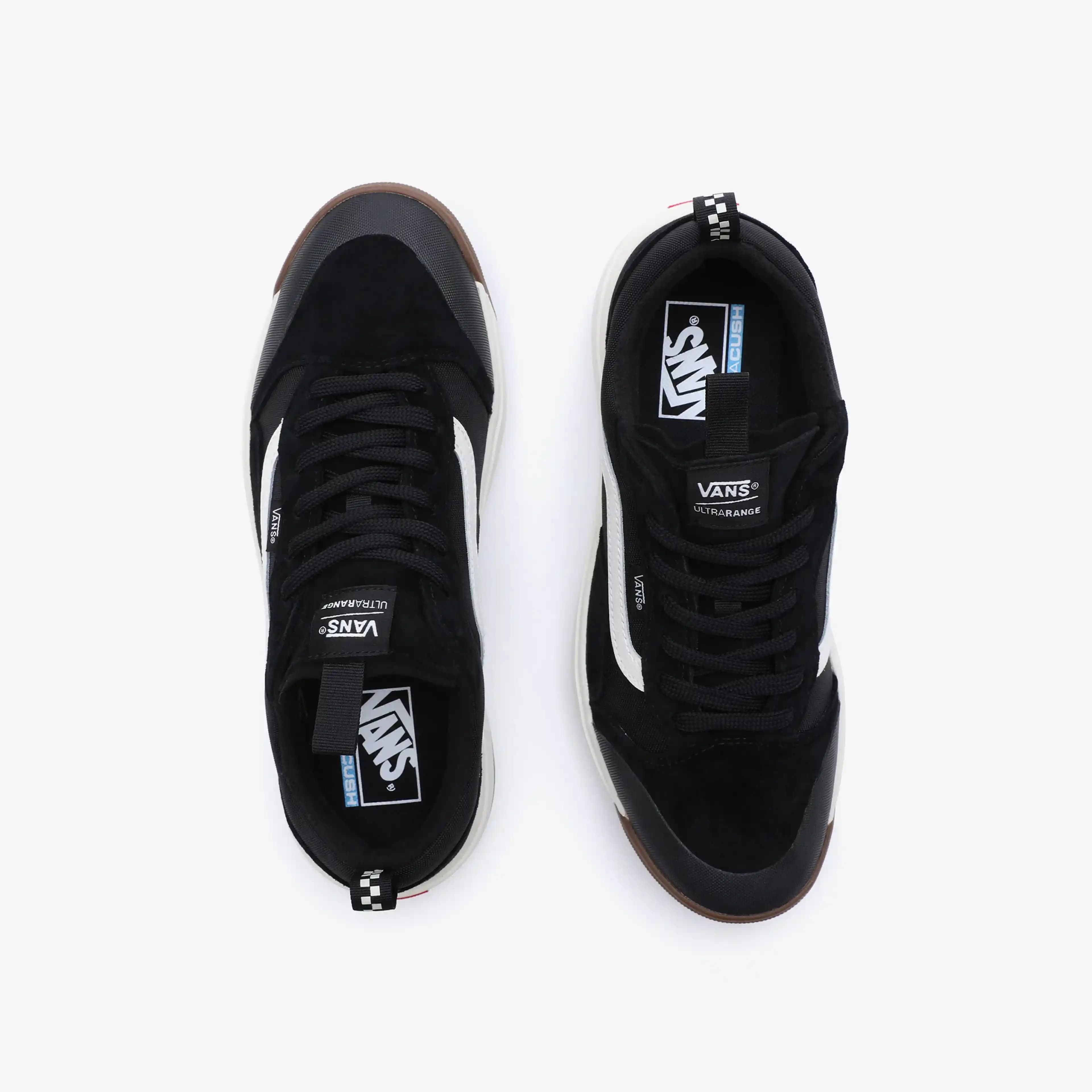 Unisex Siyah Sneaker Modelleri: Özellikler ve Modern Tasarım Yaklaşımları