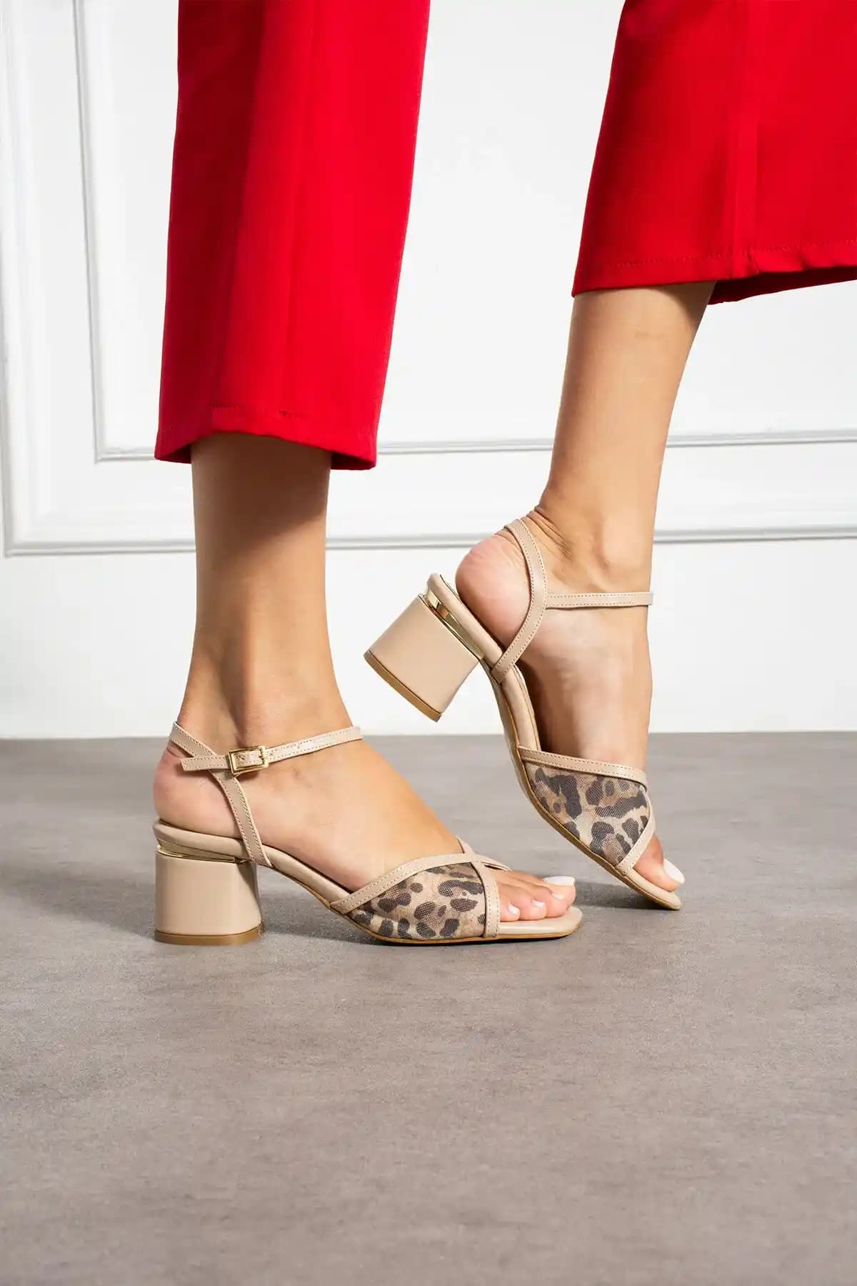 Yaz Ayakkabısı Seçerken Dikkat Edilmesi Gerekenler ve En Uygun Modeller