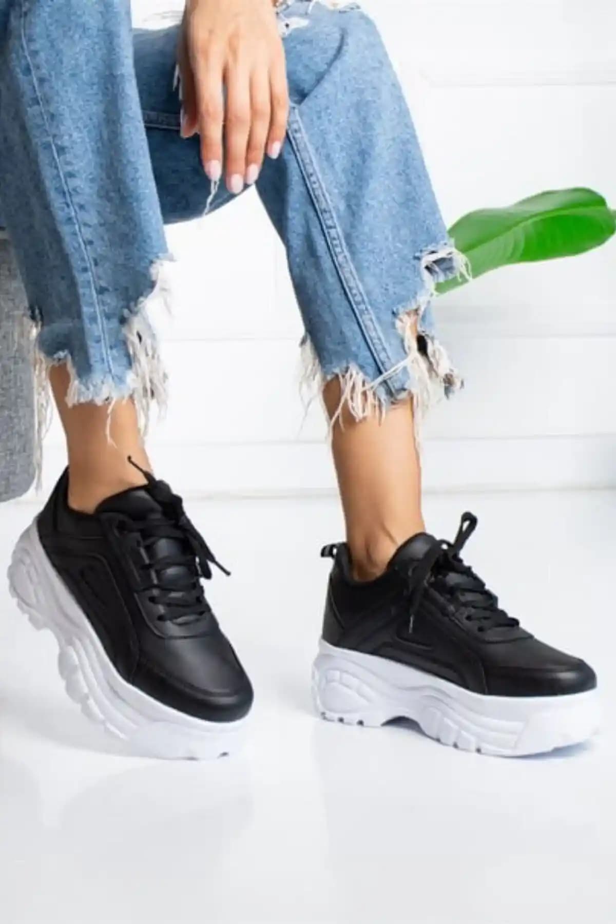 Yüksek Tabanlı Kadın Spor Ayakkabıları: Trendler, Tasarımlar ve Kullanım Alanları