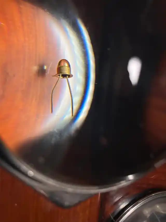 1970'lerin Monsanto LED Teknolojisi: Tarih, Teknik Özellikler ve Çevresel Etkiler