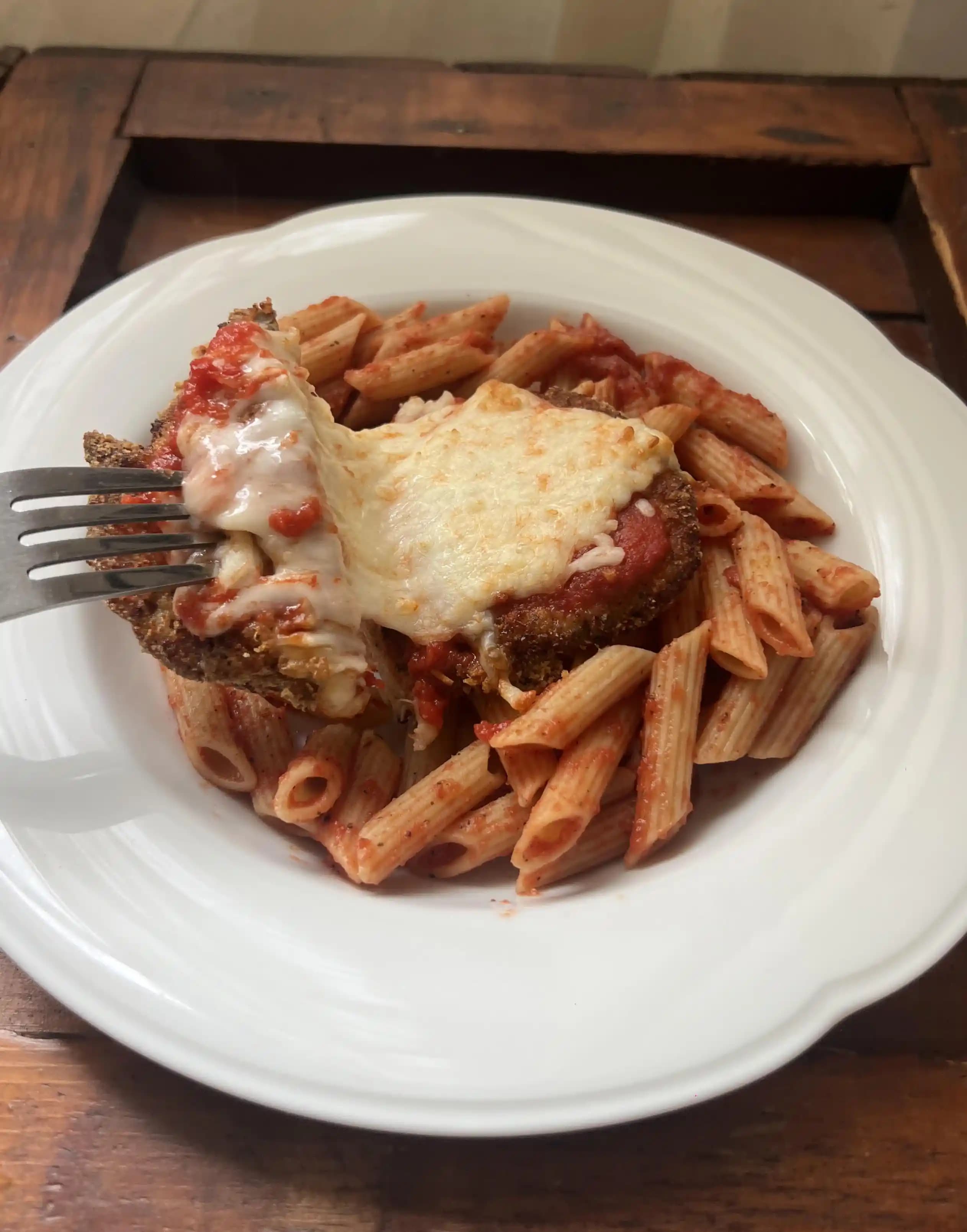 Air Fryer ile Sağlıklı ve Pratik Tavuk Parmigiana Tarifi ve Pişirme Yöntemleri