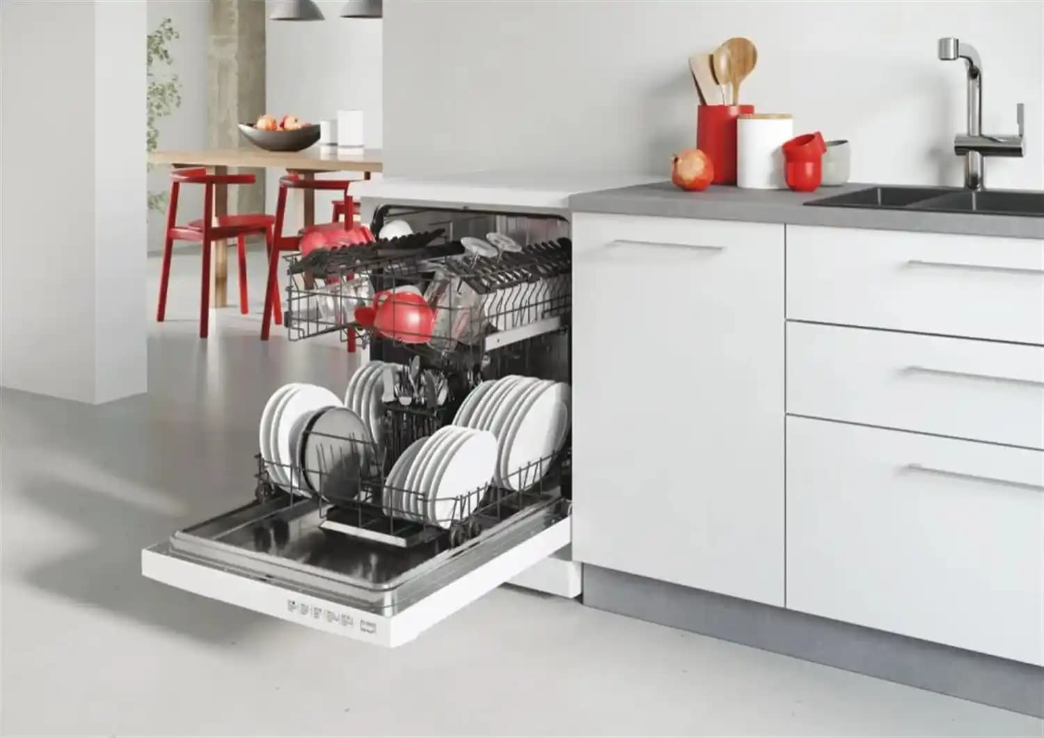 Bütçe Dostu Bulaşık Makinesi Seçiminde Temizlik Performansı ve Dayanıklılık Önemli