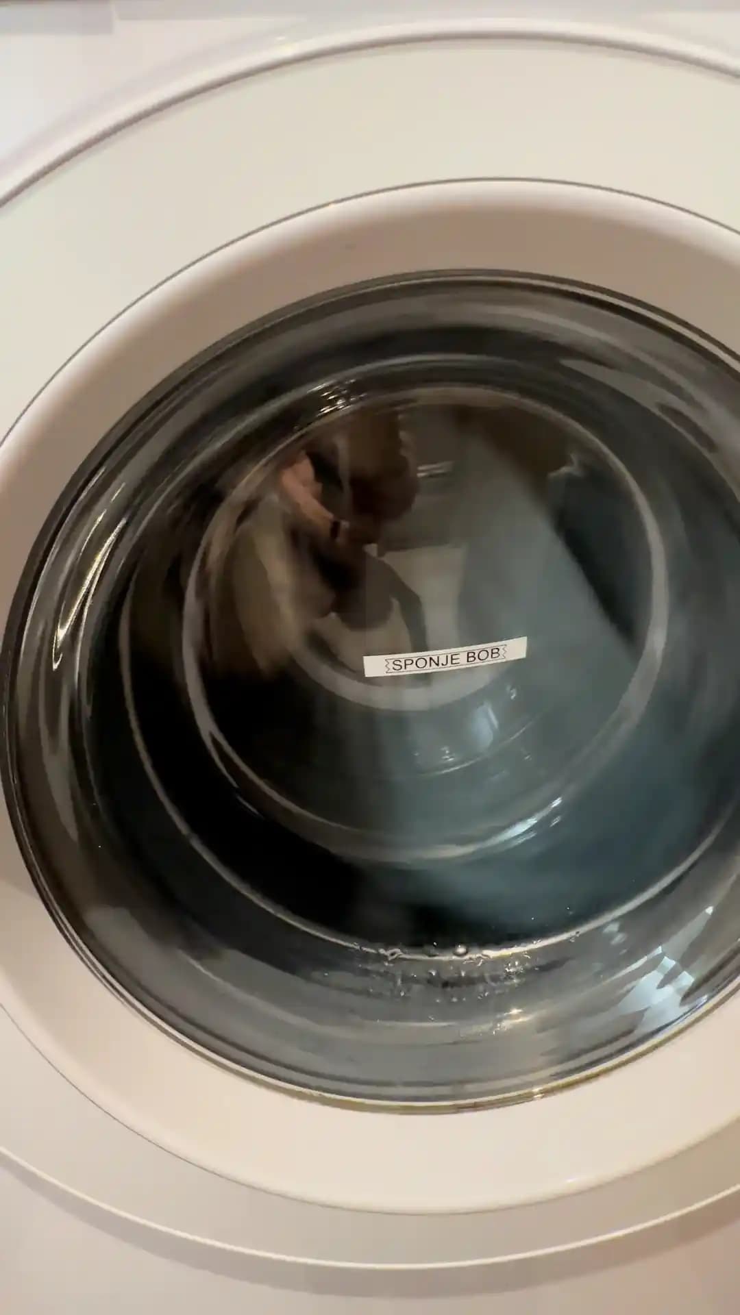 Çamaşır Makinesi Tambur Sallanması ve Yan Panel Şişkinliği: Nedenleri ve Çözümleri