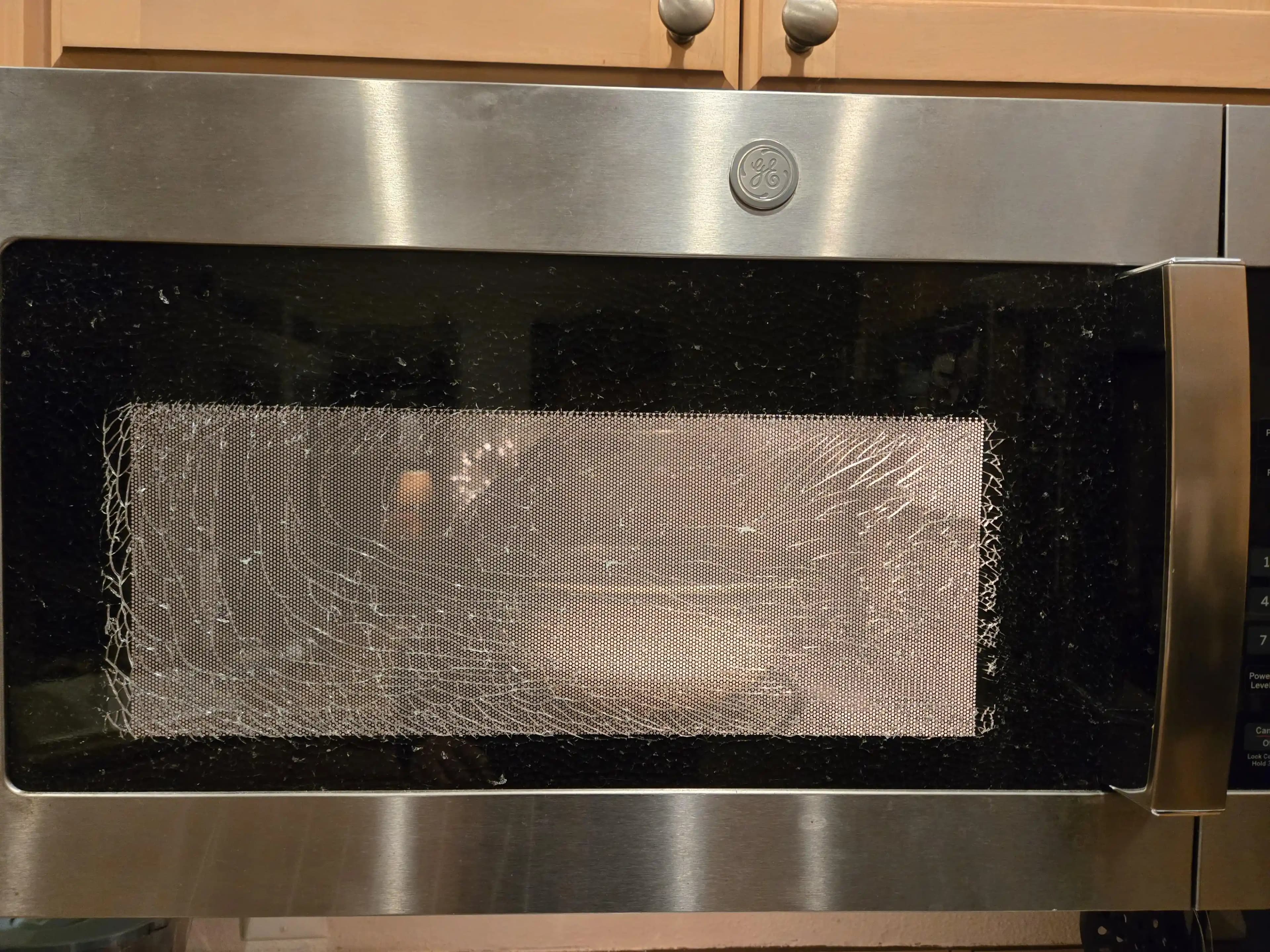 Mikrodalga Fırın Kapak Camı Kırıldığında Güvenlik ve Değişim Seçenekleri