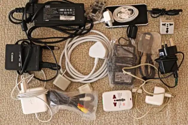 Seyahatlerde Teknoloji ve Eşyalarınızı Düzenlemek İçin En İyi Organizer Çözümleri