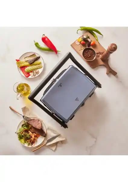 Karaca Gastro Grill Glass Premium 2400W Tost ve Izgara Makinesi Şık Tasarım ve Yüksek Performans